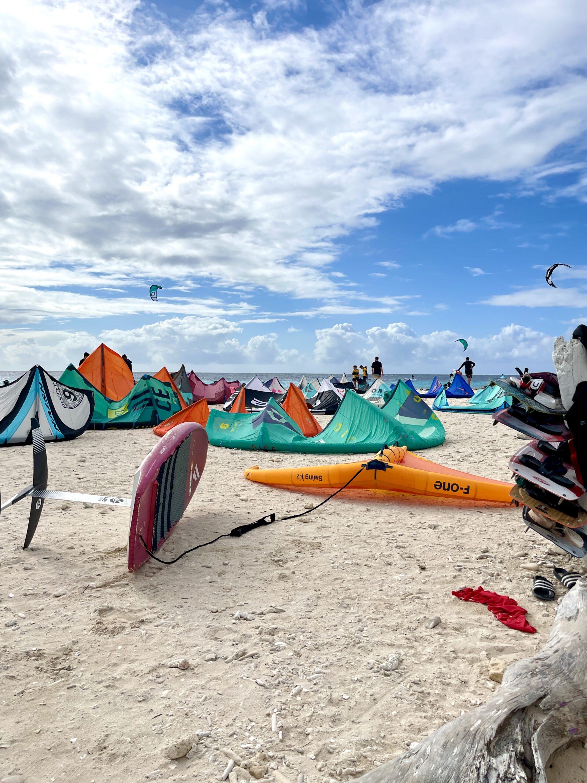 Kite beach is also a perfect location for wing foiling. The flat waters are perfect to learn but also a great spot to take your skills to the next level.